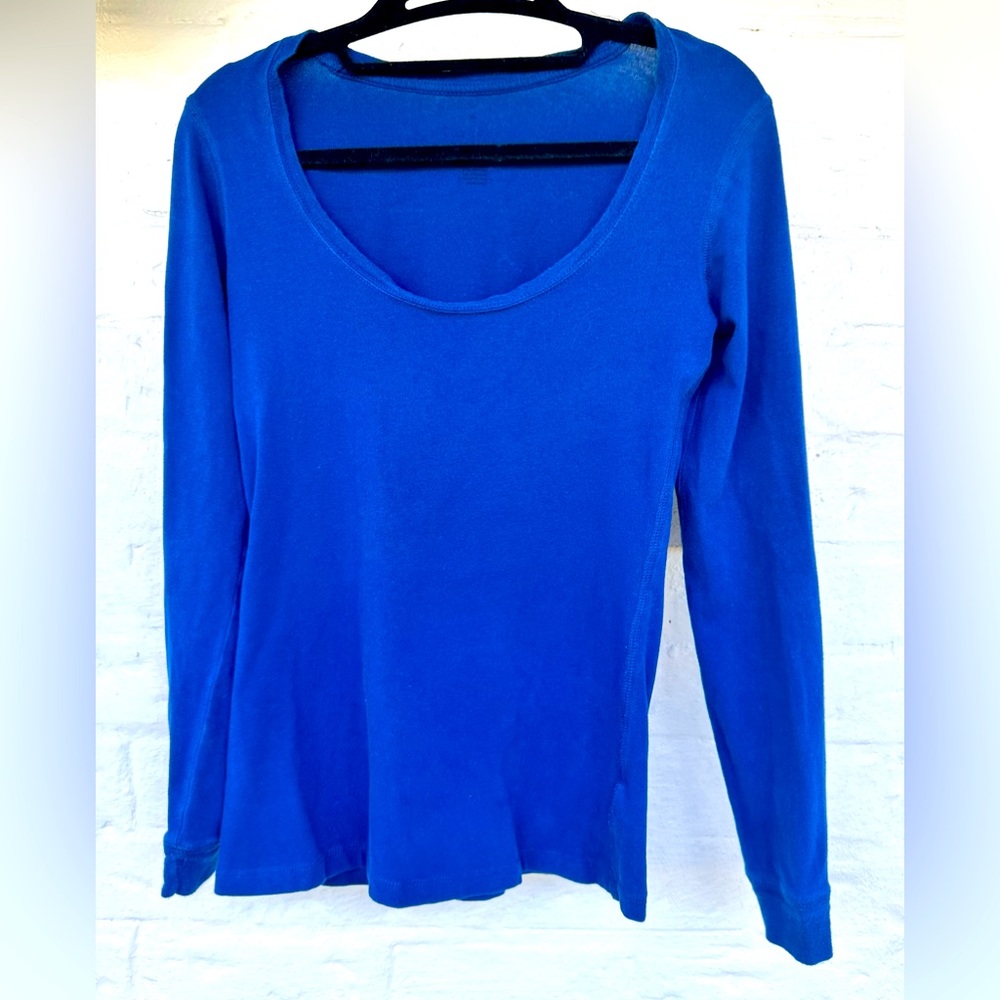 H&M (S) (3 for $20) long sleeve blue cotton scoop neck shirt